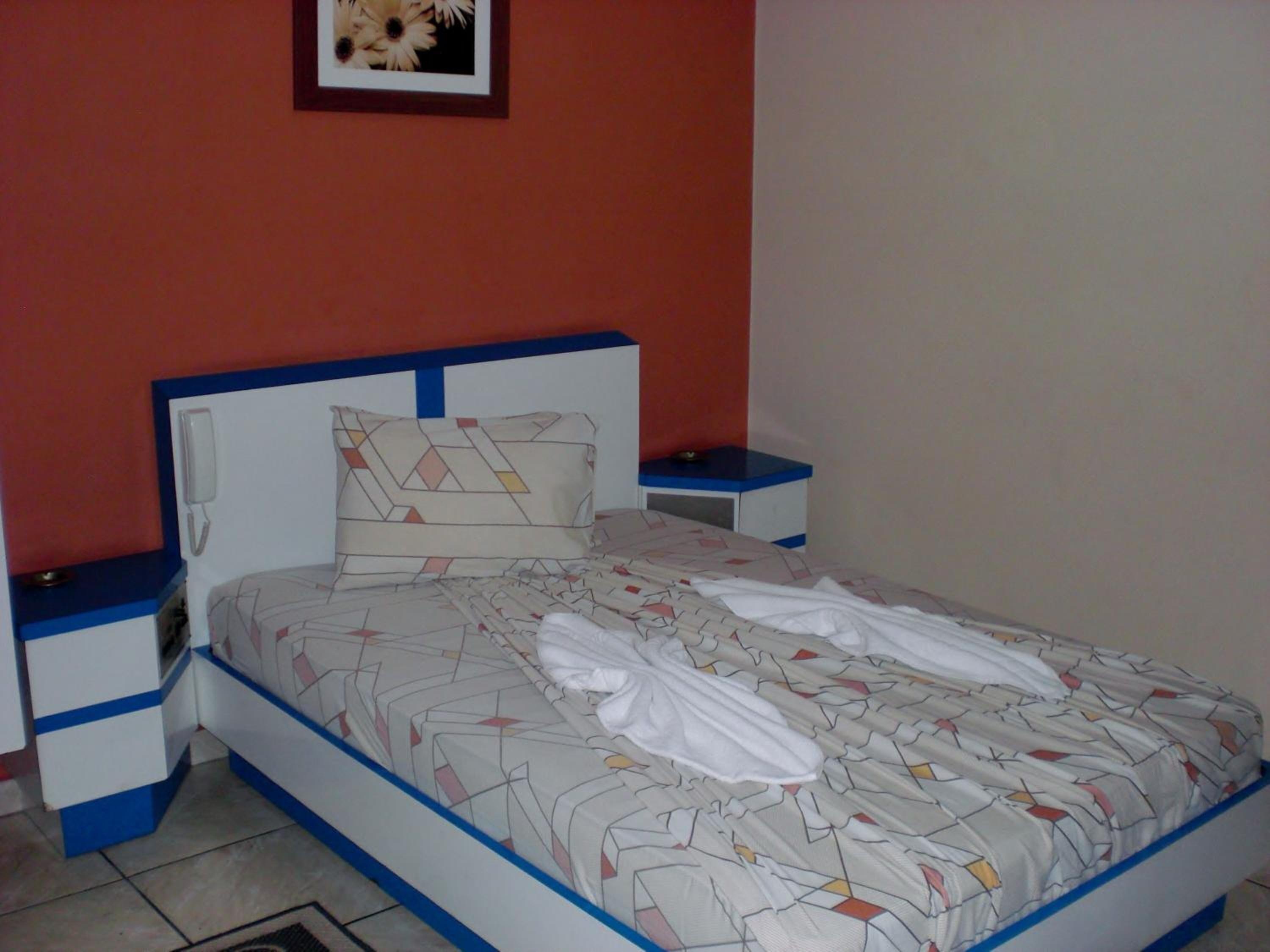 Charlott Hotel — Photos 2
